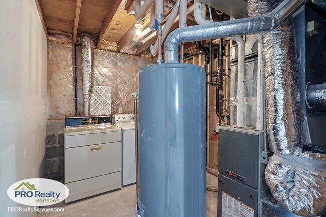 Building Photo - 4 Bedroom House in Eagan