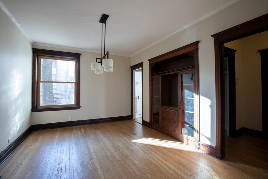 Dining Room - 1409 W Belle Plaine Ave