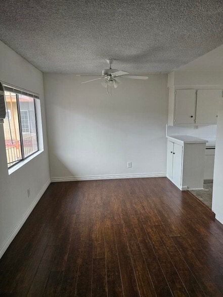 Primary Photo - 9029 Orion Ave
