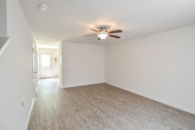 Building Photo - 536 Patriot Park Ct