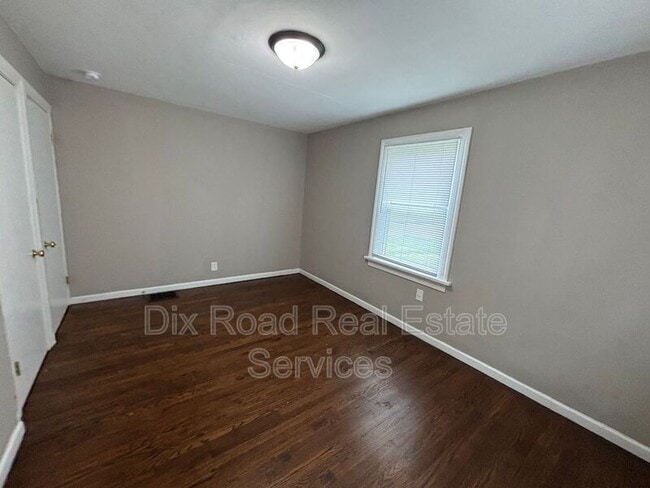 Building Photo - 340 Burleigh Ave