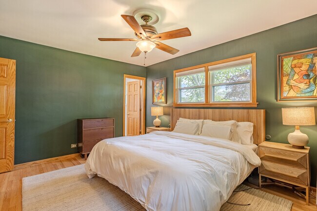 Building Photo - 715 Lamon Ave