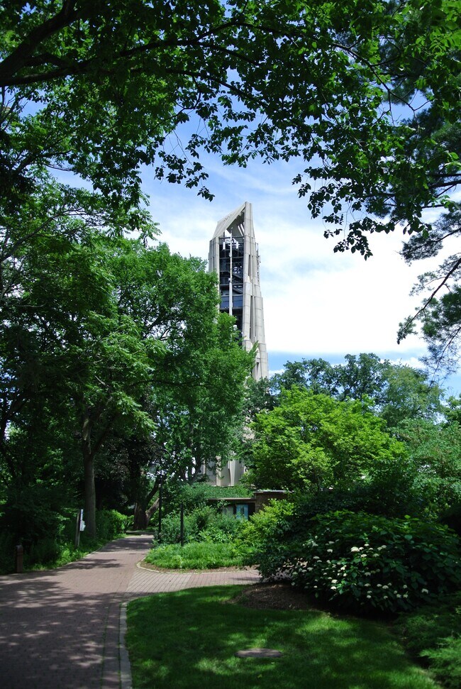 Building Photo - 509 Aurora Ave