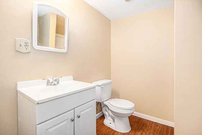 Building Photo - 392 Firwood St