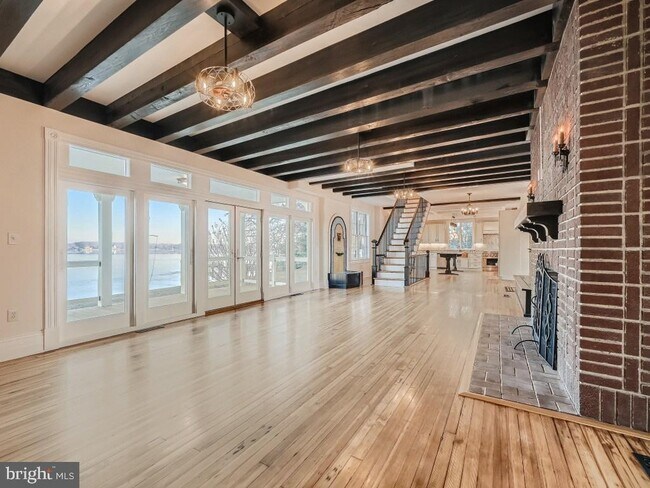 Building Photo - 2100 Rosalie Ave