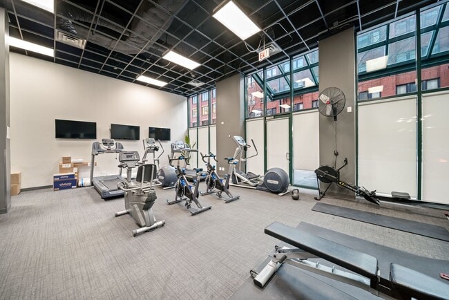 Building Photo - 400 W Ontario St