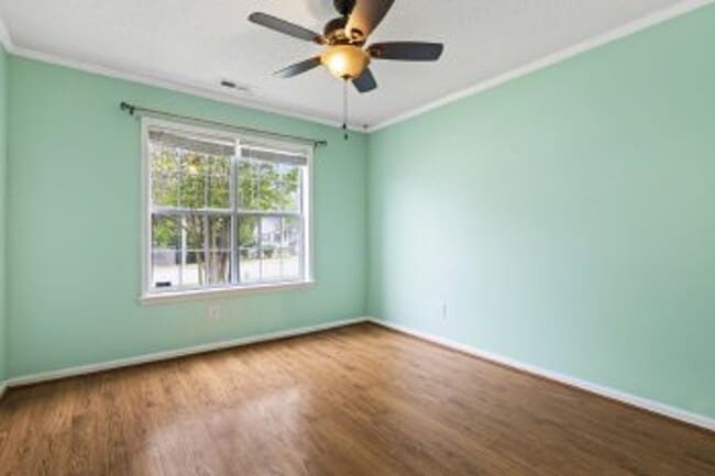 Building Photo - 502 Jasmine Ln