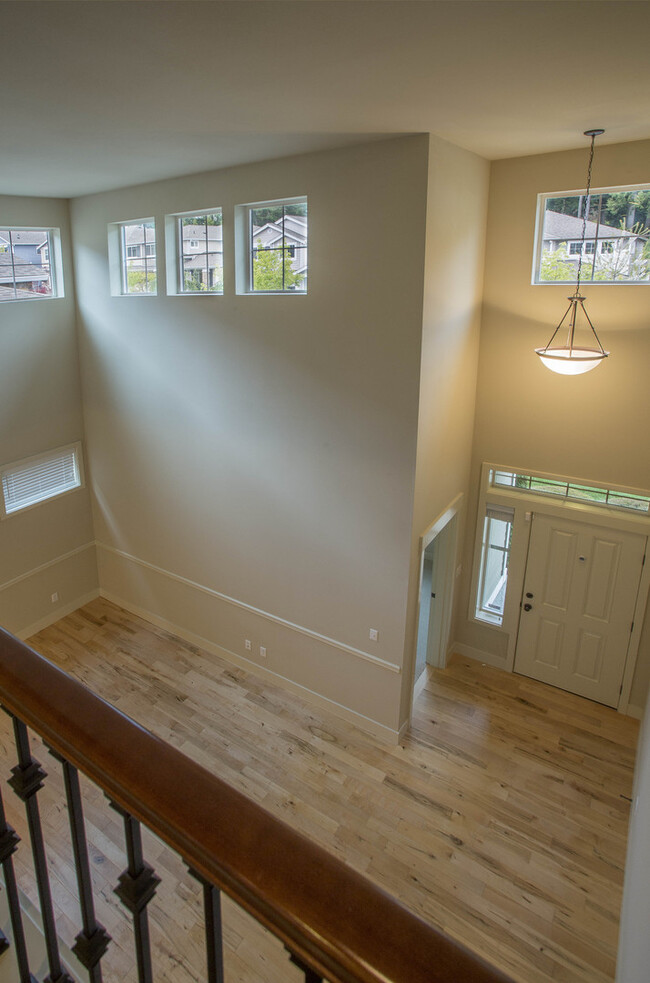 Building Photo - Beautiful 4 Bedroom in Bothell
