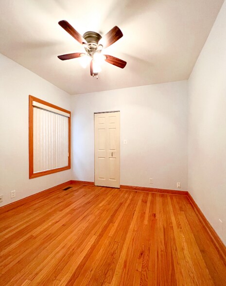 Building Photo - 6042 W Miami Ave