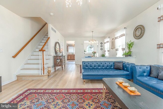 Building Photo - 321 Fountain St