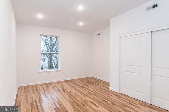 Building Photo - 315 N Preston St