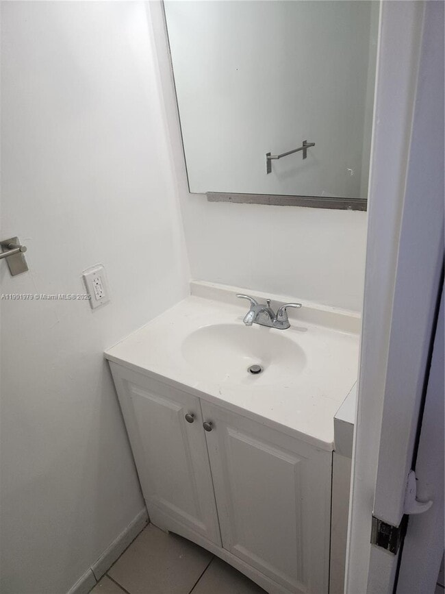 Building Photo - 4505 W 15th Ave