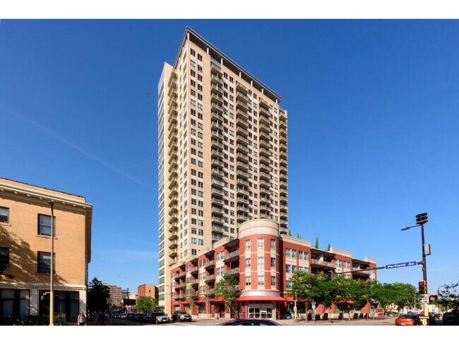 Building Photo - 929 Portland Ave