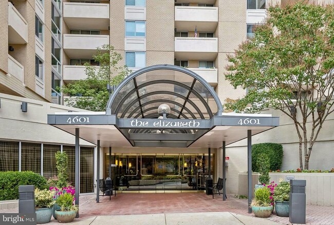 Building Photo - 4601 N Park Ave