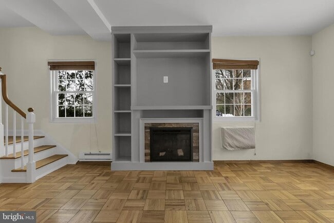 Building Photo - 1400 Martha Custis Dr