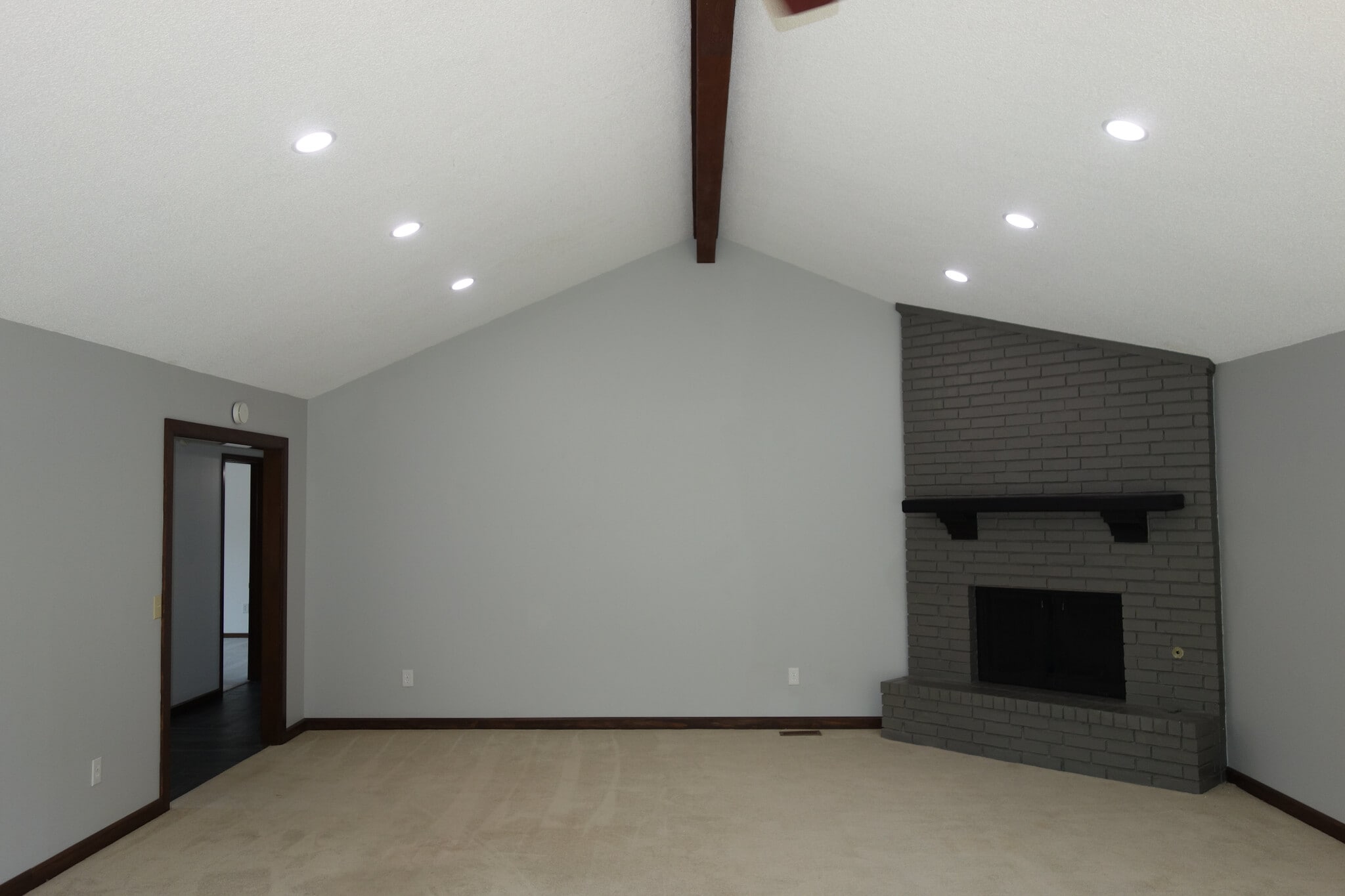 Building Photo - 3324 E 73rd St