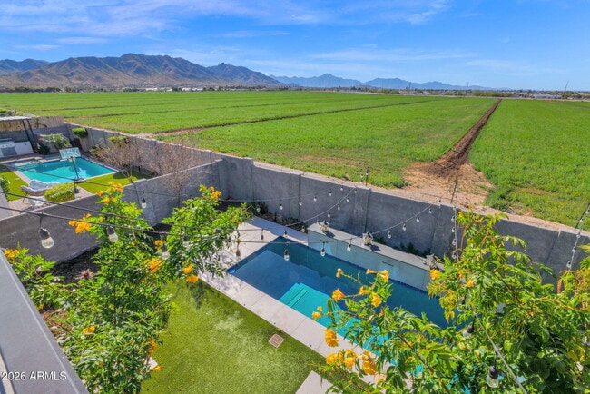 Building Photo - 8430 S 10th Ln