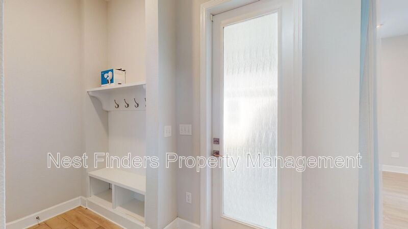 Building Photo - 202 Ashbury St