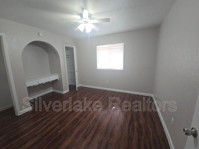 Building Photo - 2900 Laramie St