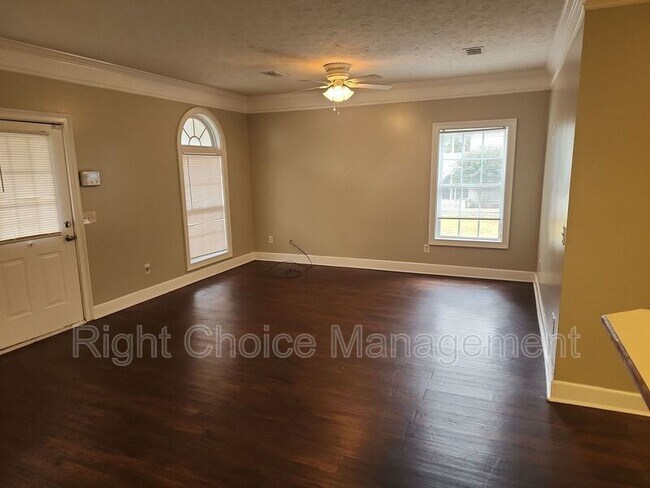 Building Photo - 8082 Veterans Pkwy