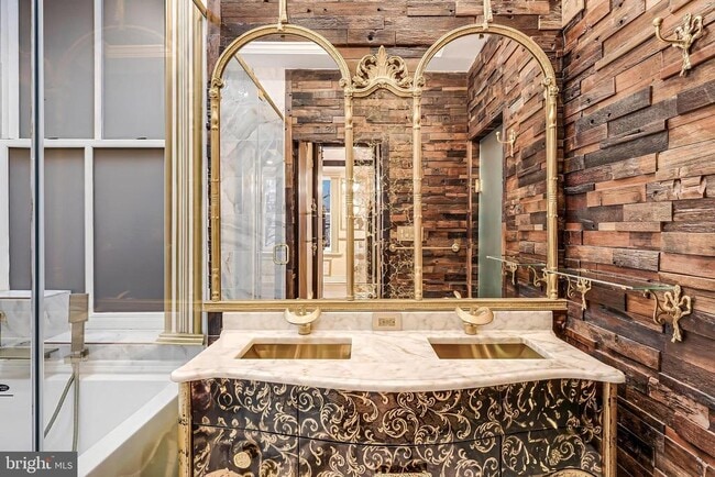 Building Photo - 810 Prince St