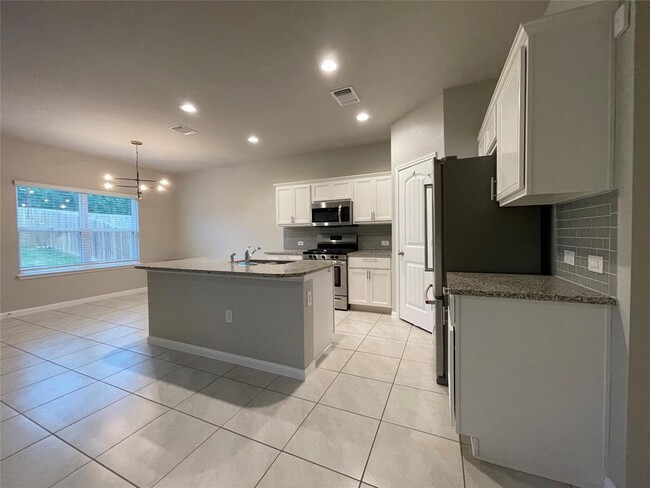 Building Photo - 6717 Ranchito Dr