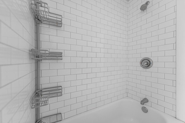 Building Photo - 378 N Evans St