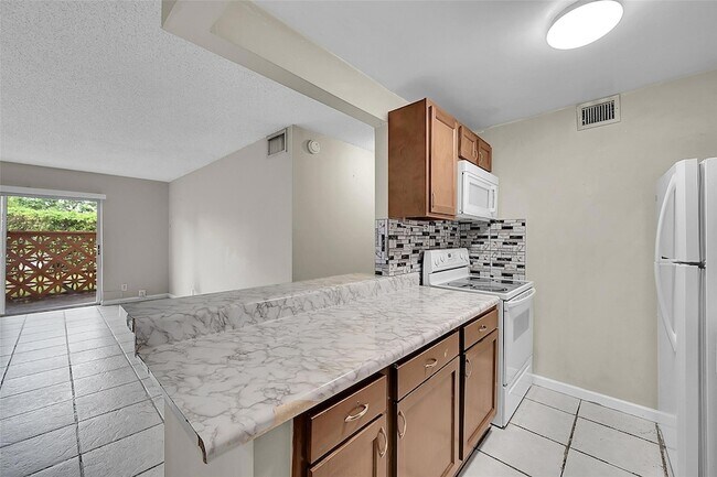 Building Photo - 11607 NW 29th St