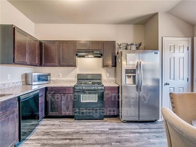 Building Photo - 805 Hallow Oak Ct