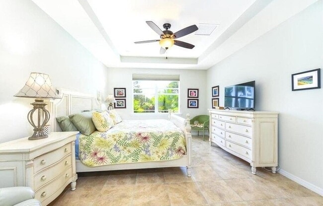 Building Photo - Elegant Furnished 3-Bedroom + Den Pool Home in VillageWalk of Bonita Springs – Available for Seas...