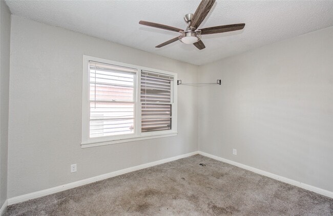 Building Photo - 1913 2nd Ave N