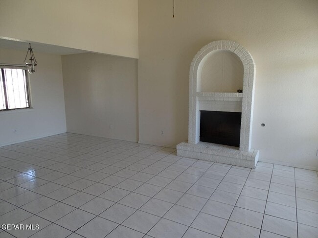 Building Photo - 5245 Roger Maris Dr