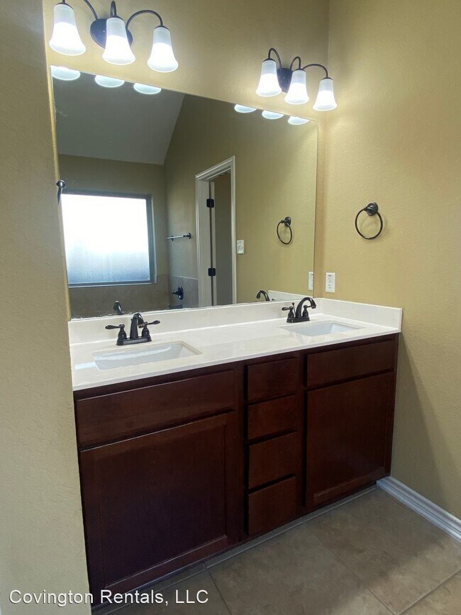 Building Photo - 4 br, 2 bath House - 716 Copper Ridge Loop