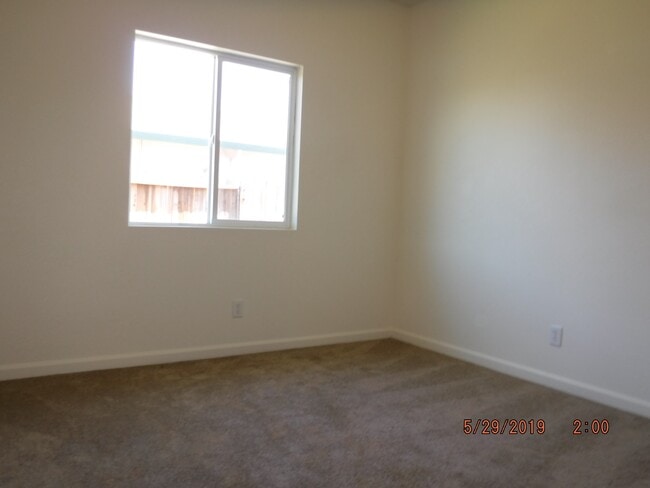 Building Photo - 2175 Roberta Ave