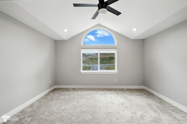 Building Photo - 3452 W Charlies Ridge Dr