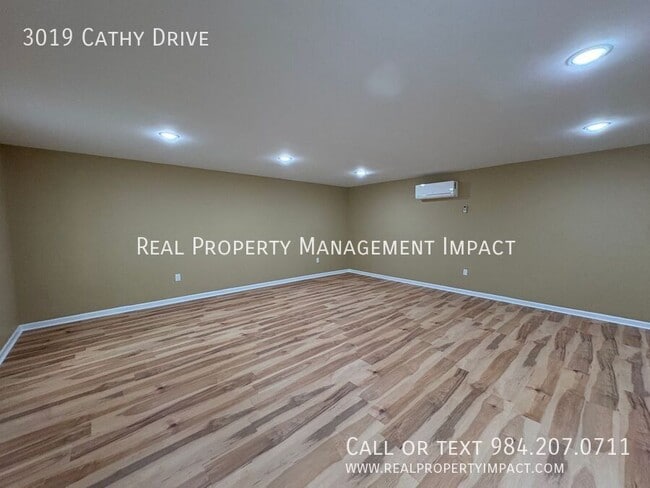 Building Photo - 3019 Cathy Dr