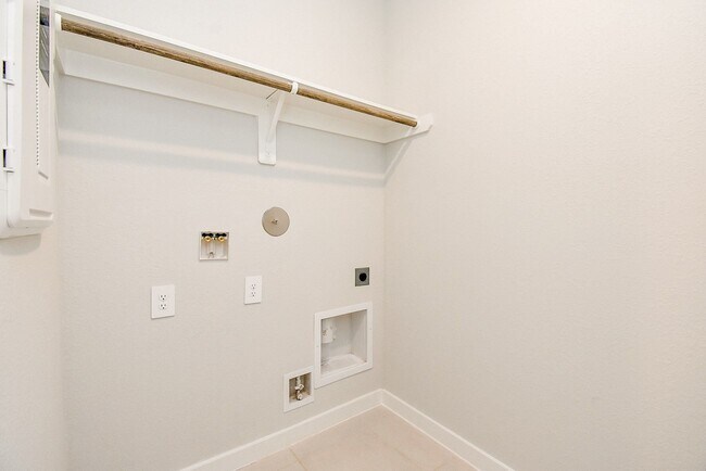 Building Photo - 3322 Verdant Ln