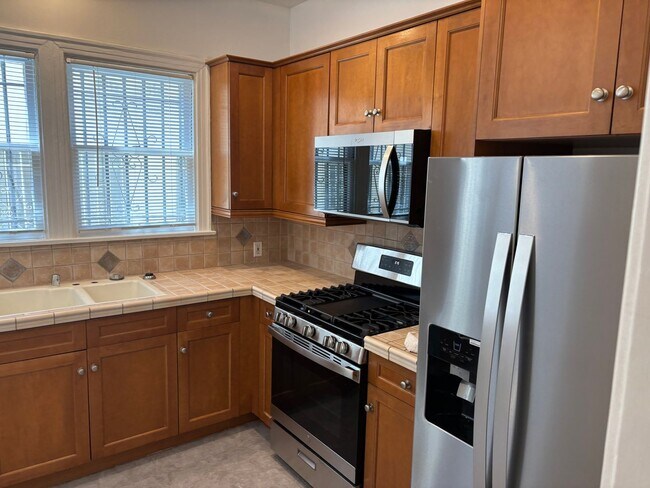 Building Photo - 6284-6286 Commodore Sloat Drive