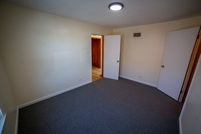 Building Photo - 2336 122nd St