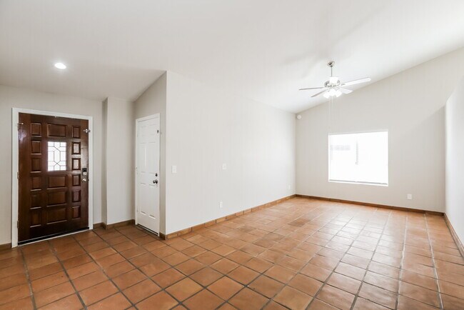 Building Photo - 3616 N Copenhagen Dr