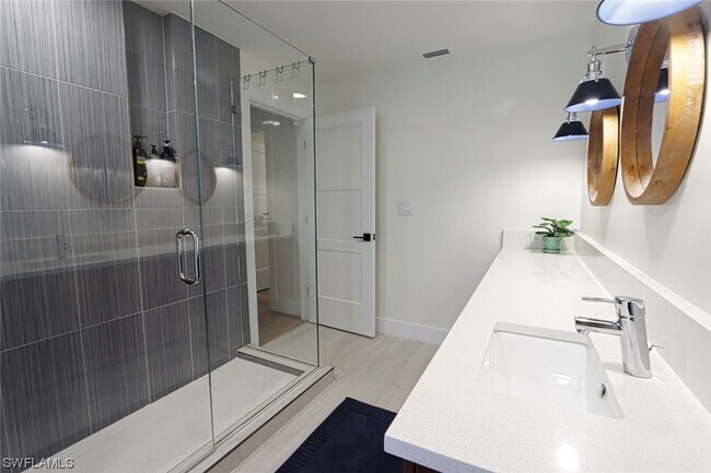 Building Photo - 3331 Riverpark Ct