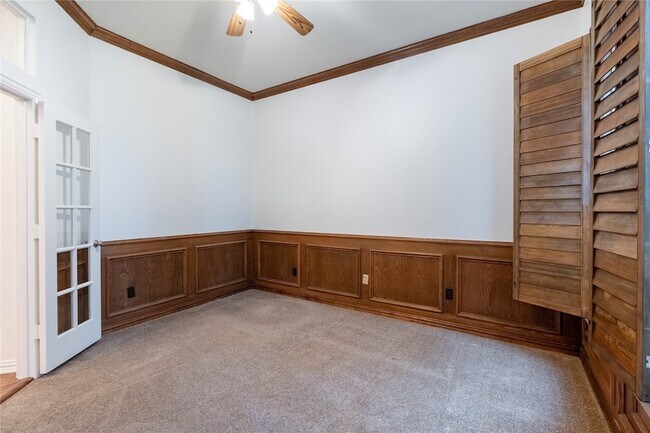 Building Photo - 3731 Charter Dr
