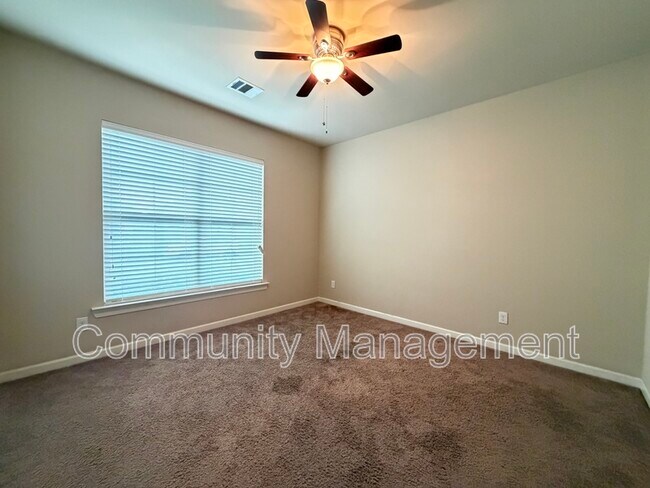 Building Photo - 1415 Granby Dr