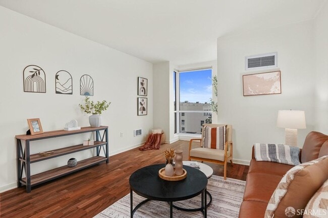 Building Photo - Luxury Condo at The Palms located in South of Market San Francisco