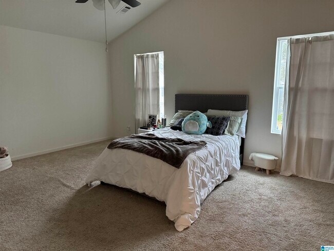 Building Photo - 204 Chelsea Park Rd