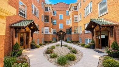 Building Photo - 4830 W Belle Plaine Ave