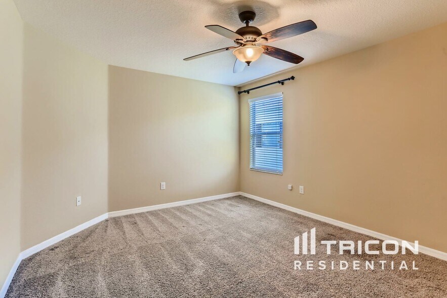 Building Photo - 5311 Shasta Daisy Pl