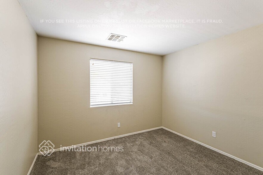 Building Photo - 6417 S 23rd Dr