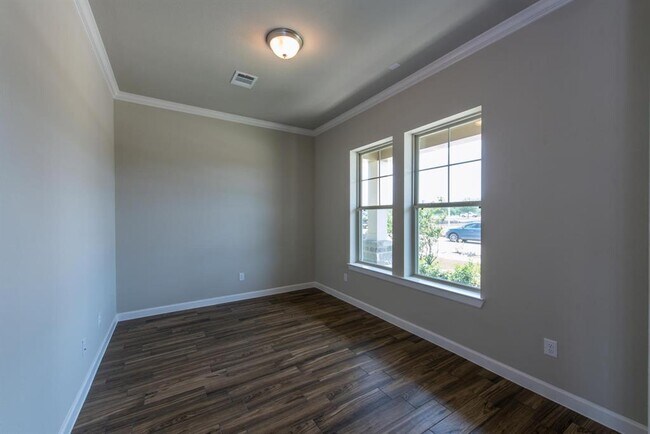 Building Photo - 6011 Dark Kite Trl