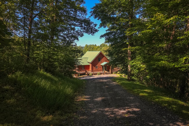 Building Photo - 169 Dream Mountain Rd